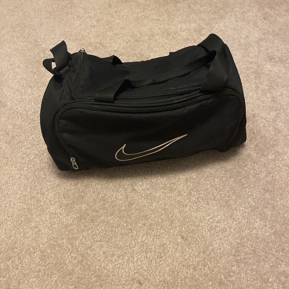 Nike Duffel Bag - Picture 3 of 3
